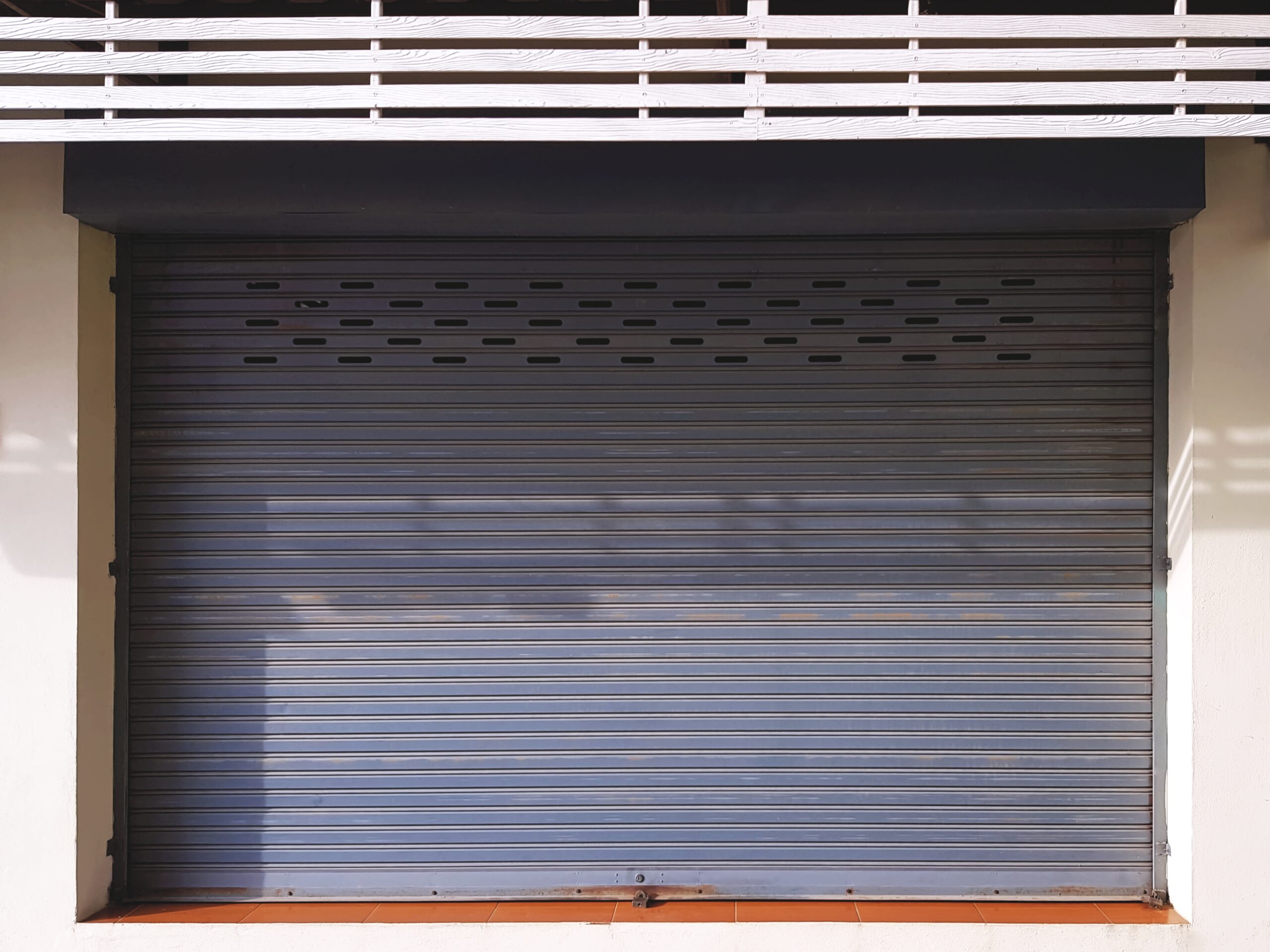 What Should You Know if Your Garage Door is Off its Tracks